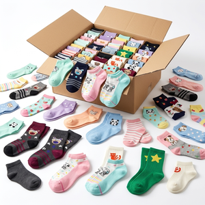 Lote de Liquidación de Calcetines de Tobillo para Niños al por Mayor, Surtido Aleatorio con Estampado Animal, Stock Mixto, Excedente, Unisex, en Oferta - Product Image 1