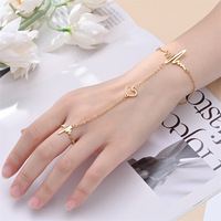 Resoul Pulsera de mano minimalista chapada en oro, anillo de cadena de trébol de acero inoxidable, pulsera de dedo, joyería delicada para mujer