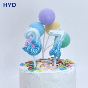 Bougies d'<span class=keywords><strong>anniversaire</strong></span> personnalisées 2026 en forme de queue de sirène, finition métallique, couleur dégradée, style romantique, mignonnes et accrocheuses pour les fêtes - Product Image 1