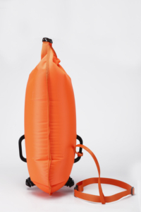 Harga grosir pelampung derek tiup portabel ukuran kustom pelampung nilon PVC 28L pelampung renang untuk Triathlon air terbuka - Product Image 2