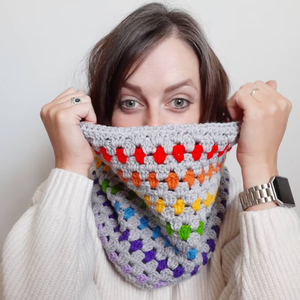 Écharpe au <span class=keywords><strong>crochet</strong></span> arc-en-ciel fait à la main pour <span class=keywords><strong>femme</strong></span>, écharpe chaude pour l'hiver, vente en gros, tricot chauffe-cou, F-378 - Product Image 3