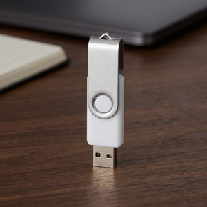 Chiavetta USB Rotante Personalizzabile 32GB OTG con Interfaccia 2.0, Modello a Forma di Chiave o Penna in Legno 123714-3 - Product Image 3
