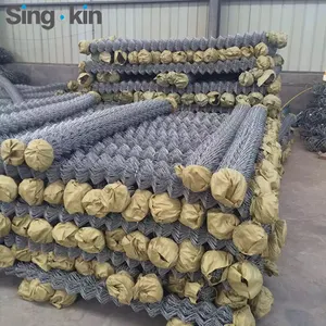 Nhà cung cấp mạ kẽm Chuỗi liên kết hàng rào 100 ft CuộN Chuỗi liên kết hàng rào 6ft 8ft Chuỗi liên kết hàng rào để bán