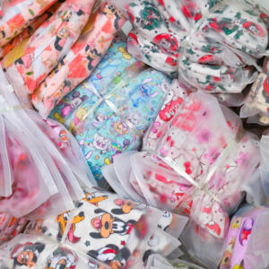 Vente en gros RTS Nouveau-né Boîte surprise Vêtements pour bébé Col rond Haute qualité Coton uni personnalisé Unisexe Combinaison bébé avec poche - Product Image 6