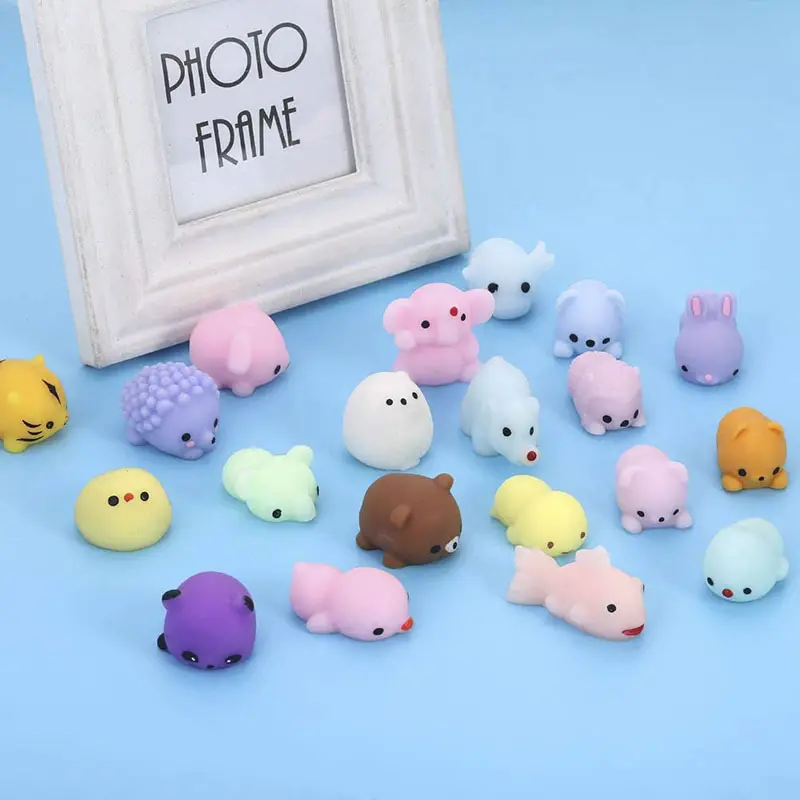 25 pcs Party Favors TPR Kawaii Mini Cute Cat Christmas Stress Relief Mochi Squishy Toy Squeeze Fidget Toys for Kids