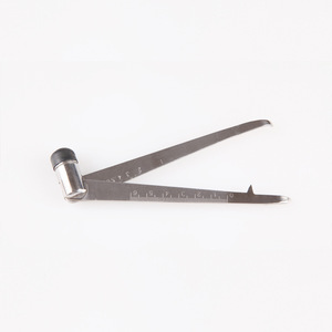 Fabricante vende martillos de percusión, reglas angulares de acero inoxidable con graduaciones, martillos de diagnóstico nervioso y martillos de reflejos. - Product Image 5