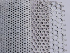 カスタムステンレス鋼穴あきシート、パンチングプレート、パンチングメタルスクリーン、ワイヤーメッシュ、切断、溶接、曲げ加工サービス - Product Image 2