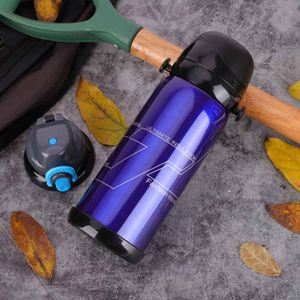 Vaso Térmico Moderno con Diseño de Tumbler y Tapa de Botella al Vacío - Product Image 3