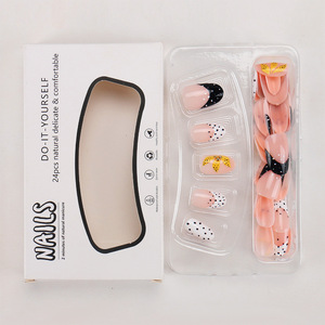 <span class=keywords><strong>Manicura</strong></span> <span class=keywords><strong>francesa</strong></span> <span class=keywords><strong>con</strong></span> bonitos puntos de lunares en forma de almendra y uñas postizas <span class=keywords><strong>con</strong></span> flores amarillas, reutilizables y adecuadas para el uso diario. - Product Image 5