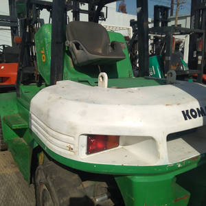 Chariot élévateur Komatsu FD70 FD80 FD150 d'occasion importé du Japon avec moteur diesel d'origine japonaise en bon état de marche, capacité de 7 tonnes - Product Image 1