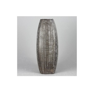 Vase à fleurs moderne avec finition en argent antique Forme ronde Motif à carreaux en relief Qualité supérieure pour la décoration intérieure - Product Image 3