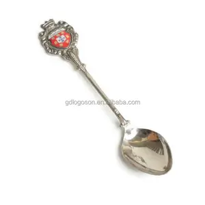 Cucharas de Regalo Coleccionables Vintage Personalizadas con Diseño de Gallo de Barcelos, Portugal, de Fábrica con 25 Años de Experiencia - Product Image 1