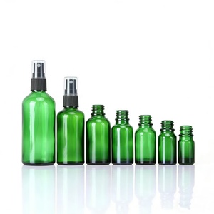 Entrega Rápida, Botellas de Vidrio Esmerilado <span class=keywords><strong>Verde</strong></span> Recargables para Aceites Esenciales, Gotero de Bambú, Tamaños de 5ml y 100ml, Superficie Grabada - Product Image 1
