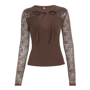 Camiseta de punto acanalada con cuello en V y cordones - Top de punto transpirable de corte ajustado y sofisticado con inserción de encaje y detalle de lazo - Product Image 6