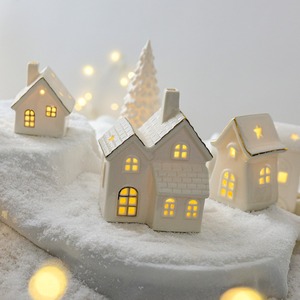 Casas Navideñas de Cerámica Blanca, <span class=keywords><strong>Adornos</strong></span> de Porcelana para Mesa, Pequeñas Figuras de Pueblo Invernal para Decoración Rústica de Árbol de Navidad - Product Image 3