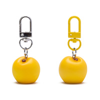 Schattig 3D geel perzik karabijnhaak sleutelhanger plastic fruit hanger tas charme groothandel aangepaste logo UV-print mode accessoire