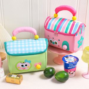 Bolsa de Maquillaje Little House, Creativa Bolsa Térmica Oxford con Cremallera para Almuerzo, Lonchera para Estudiantes, Diseño Cabaña de Cuento de Hadas, Aislamiento para 4 Personas - Product Image 3