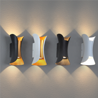 Nordique étanche haut vers le bas LED applique murale lumière extérieure décorative moderne extérieur porche applique murale pour la maison