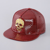 Gorra de béisbol de 6 paneles con visera plana, ajustable, con bordado a máquina de calavera, estilo Hip Hop, con placa de PU ligera y diseño de moneda, en stock