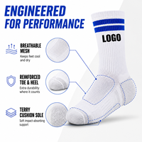 Chaussettes de sport respirantes pour jeunes hommes, personnalisées, de basketball, mi-mollet, antidérapantes, avec semelle en tissu éponge doux et rembourrée, rayées