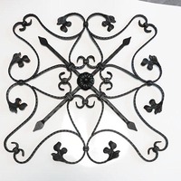 Pièces en fer forgé de haute qualité pour garde-corps d'escalier Rosettes et panneaux en fer forgé forgé