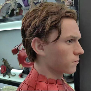 Statua di <span class=keywords><strong>Spiderman</strong></span> in Vendita, Scultura del Personaggio Cinematografico in Scala 1:1, Busto di Supereroe in Vetroresina per Decorazione - Product Image 2