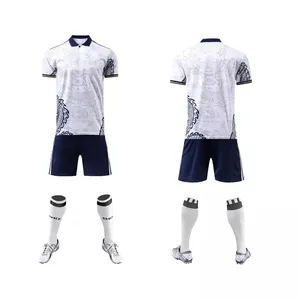 T-shirt da calcio in poliestere 100% moda confortevole di alta qualità all'ingrosso maglie da calcio personalizzate set di uniformi da calcio