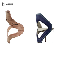 Chaises de salle à manger en contreplaqué d'eucalyptus massif avec des panneaux incurvés irréguliers, personnalisées par les fabricants pour un usage de loisirs