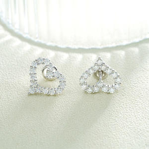 गर्म बिक्री s925 स्टर्लिंग चांदी मोइससानाइट दिल राउंड स्टड इयररिंग्स दैनिक पहनने के लिए न्यूनतम सरल शैली थोक गहने - Product Image 3