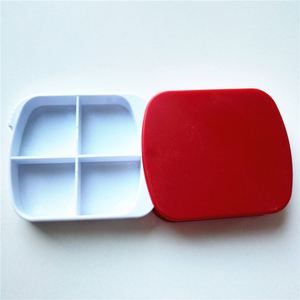 Pastillero de Plástico PP Rojo Promocional con 4 Compartimentos, Organizador de Bolsillo Mini con Cortador - Product Image 4