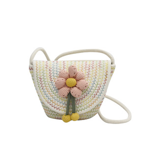 Sac de plage pour femme en coton et lin tissé, forme coquille, avec broderie florale, mini sac bandoulière, Printemps 2025 - Product Image 5