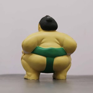 Balle en PU souple anti-stress en forme de sumo, idéale pour promotion ou cadeau, avec impression de logo personnalisée - Product Image 3