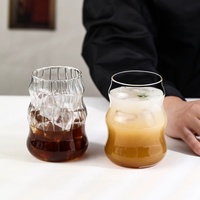 Vente en gros de tasses à café en verre borosilicate de 530 ml, accessoires pour café, compatibles lave-vaisselle, mug à café pour cadeau, bar à domicile, logo personnalisé, motif