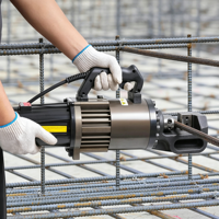 Machine à cintrer les barres d'armature manuelle BESITIGER HH-ZRC28 1500W 220V/50Hz pour travaux de construction