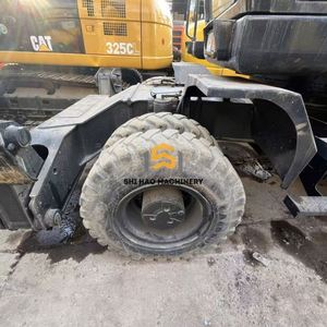 Excavadora de Ruedas HYUNDAI 210W-9T Usada de 21 Toneladas, Resistente, para Trabajos de Construcción y Demolición Difíciles - Product Image 5