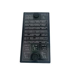 Cubierta de la caja de fusibles para excavadoras Hyundai 150 215 225 305 335 455 505 7, panel de plástico con montaje y estampado en caliente - Product Image 5