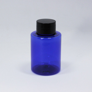 Botella de plástico PET azul de 100 ml con tapa negra para envasado de aceites esenciales de aromaterapia - Product Image 1