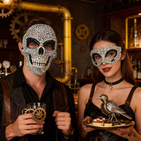 Crâne en plastique brillant dans le noir clouté de diamants de style européen américain pour Halloween Dance Party à la mode