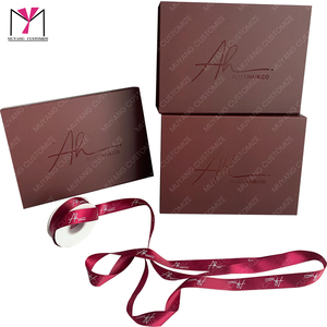 Cajas de pelucas elegantes con logotipo personalizado en oferta, con bolsa de satén, tarjeta de agradecimiento, etiqueta para el cabello, peine, etc. - Product Image 2