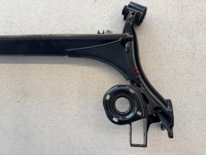 อะไหล่รถยนต์แชสซีใหม่เอี่ยม คานรองรับ KT-BL-008 สำหรับ PO LO 2011-2013 เพลาหลัง - Product Image 5