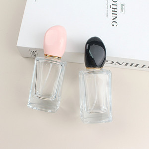 Transparent Luxury Square Mist <b>Spray</b> 50ml Wholesale <b>Empty</b> Gift Glass Perfume <b>Bottle</b> Packing with Pink and Black Cap - Product Image 1