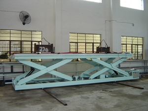 Tables élévatrices hydrauliques stationnaires à ciseaux, plateforme personnalisée, capacité de charge 450 kg, acier au carbone, levage 5400 mm - Product Image 1