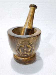 Mortero y Pilón de Madera de Excelente Calidad, Molinillo de Especias de Madera Natural para Hierbas, Ajo, Jengibre y Uso en la Cocina, en Venta - Product Image 2