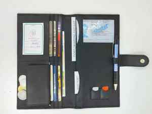 Portefeuille de voyage anti-RFID WRIZA Premium noir avec emplacements pour cartes et porte-documents sécurisé - Product Image 2