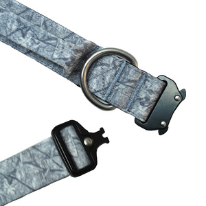 ปลอกคอสุนัขแฟชั่นสุดหรูสีตามสั่ง พร้อมห่วงโลหะรูปตัว D บุผ้าเนื้อนุ่ม หัวเข็มขัดปลดเร็ว และพิมพ์โลโก้ - Product Image 4