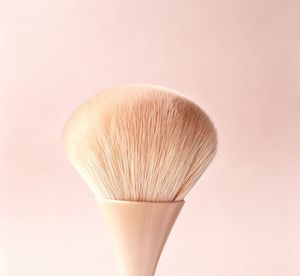 Wholesale Pink Blush and Loose Powder Makeup <b>Brush</b> with Durable Handle and Comfortable and Soft Bristles - Product Image 5