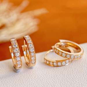 ต่างหูเพชรชุบเงินคุณภาพส่งออก ดีไซน์หรูหราสีโรสโกลด์ ได้รับการรับรองจาก IGI เหมาะสำหรับใส่ทุกวัน ของขวัญ งานแต่งงาน วันครบรอบ - Product Image 5