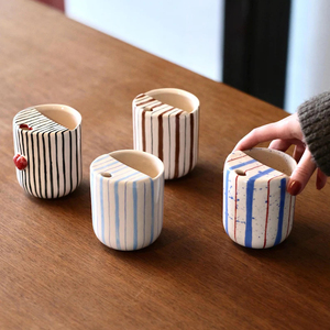 Taza de Viaje de Cerámica a Rayas al por Mayor, Taza de Café Hecha a Mano para Llevar - Product Image 1