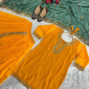 ชุดเดรสผ้าจอร์เจียสังเคราะห์สำหรับงานปักและชุดทำงานได้ดีจากนักออกแบบใหม่ - Product Image 1