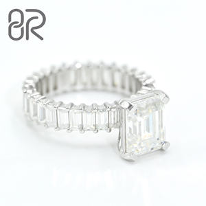 3.79ct Hombres Vvs Mosinate Anillos de diamantes Venta caliente Ice Out Charm Esmeralda Corte 925 Anillos de compromiso de plata para mujeres - Product Image 2